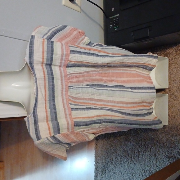 Cute top - Picture 4 of 6